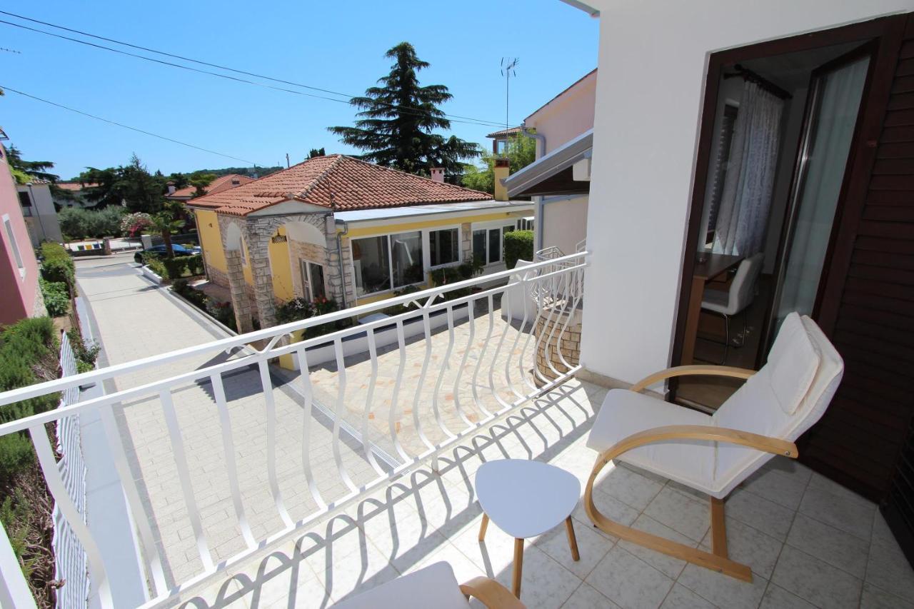Apartments Knezovic Ровінь Екстер'єр фото
