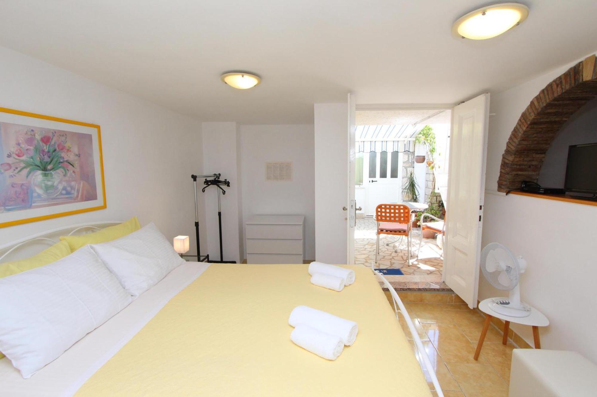 Apartments Knezovic Ровінь Номер фото