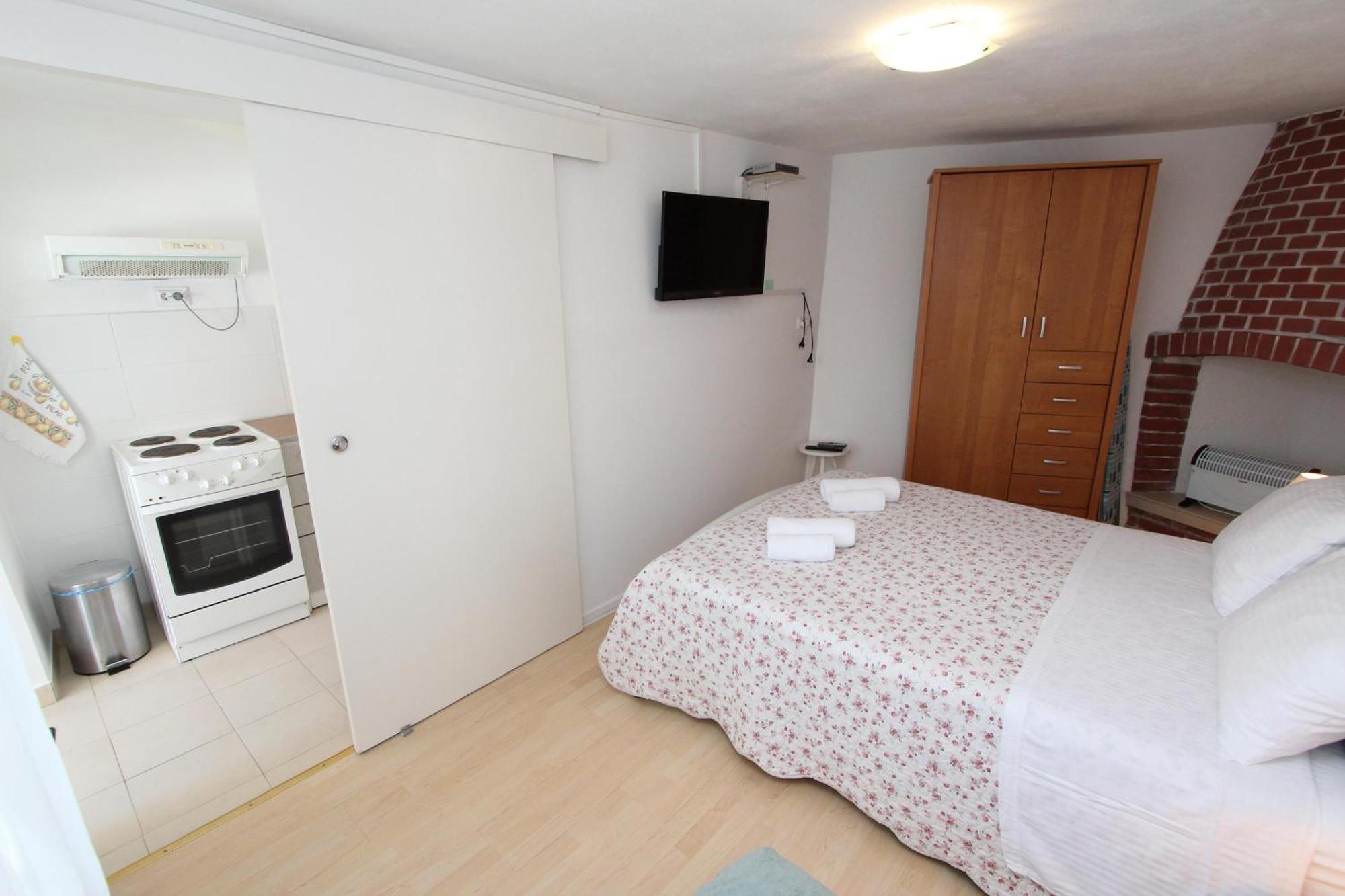 Apartments Knezovic Ровінь Номер фото
