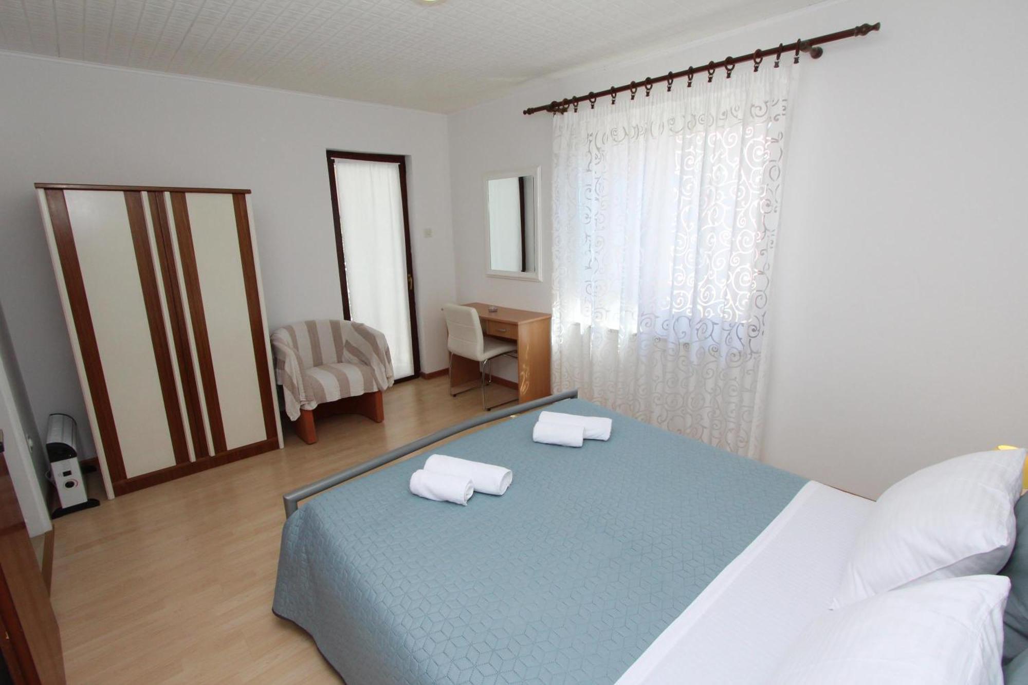 Apartments Knezovic Ровінь Номер фото