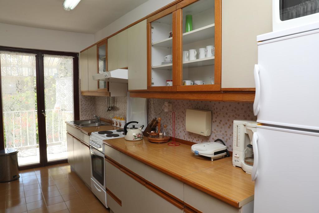 Apartments Knezovic Ровінь Екстер'єр фото